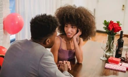 Finding Warmth in the Wintertime: The Psychology of Holiday Romance